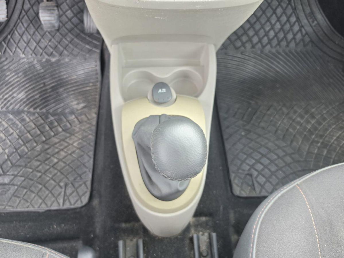 Renault Twingo 1.5 dCi 65CV Confort (15)