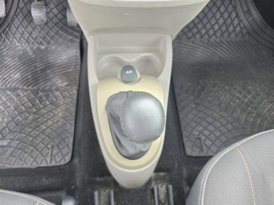 Renault Twingo 1.5 dCi 65CV Confort (15)