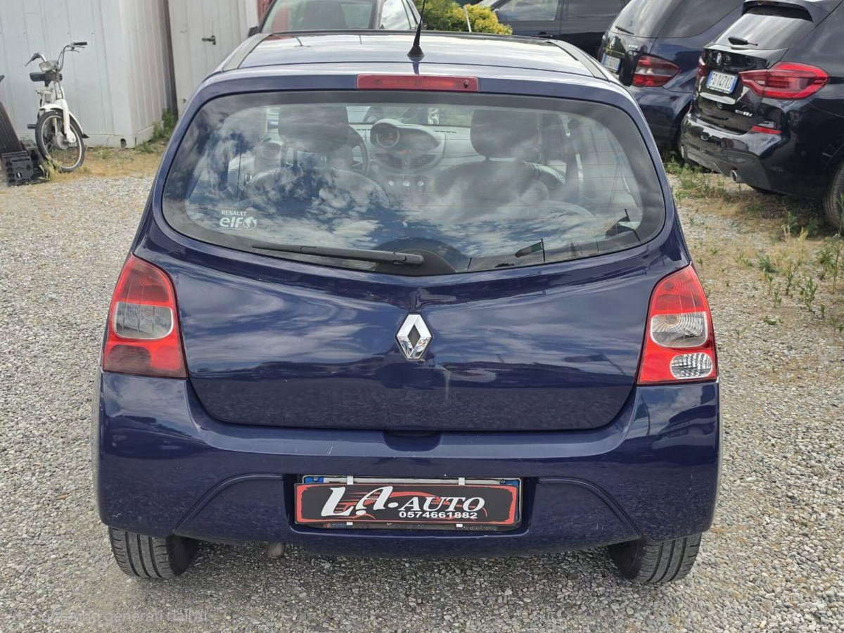 Renault Twingo 1.5 dCi 65CV Confort (6)