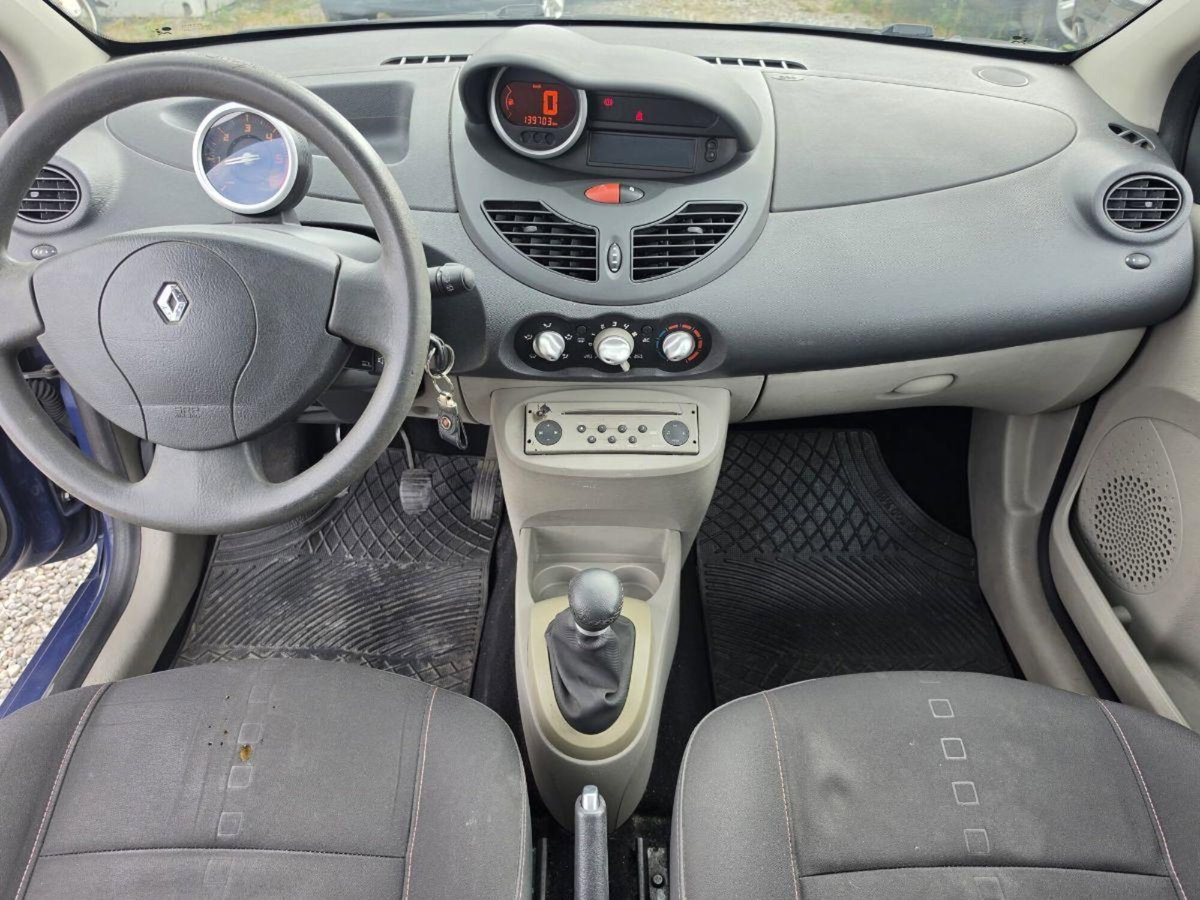 Renault Twingo 1.5 dCi 65CV Confort (8)
