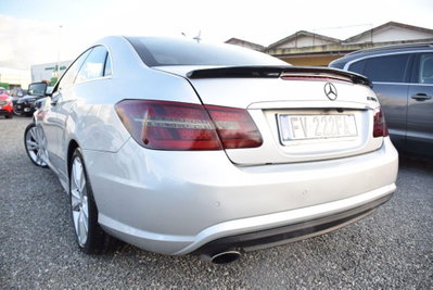 Mercedes-Benz Classe E Coupé 220 CDI Coupé Executive (13)
