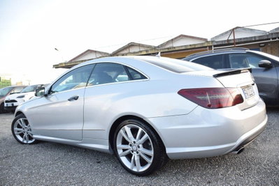 Mercedes-Benz Classe E Coupé 220 CDI Coupé Executive (2)
