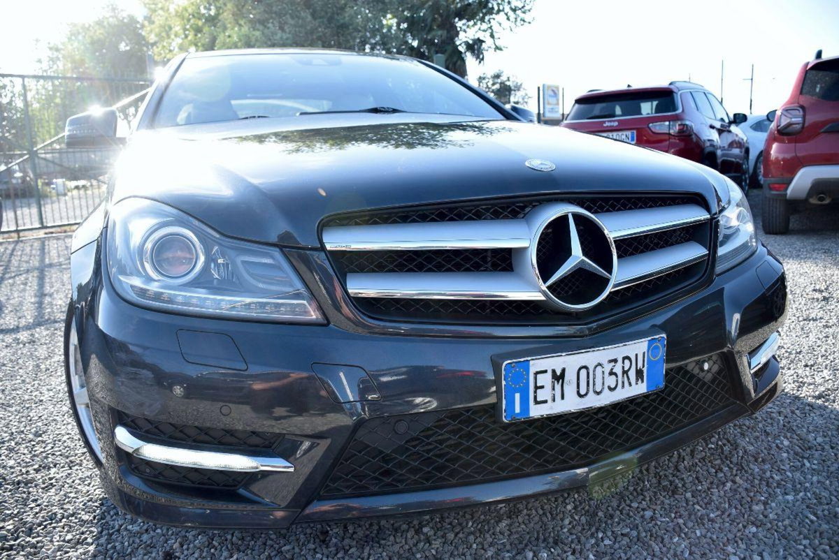 Mercedes-Benz Classe C Coupé 220 CDI Coupé Avantgarde (10)