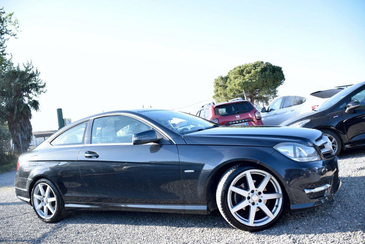 Mercedes-Benz Classe C Coupé 220 CDI Coupé Avantgarde (11)
