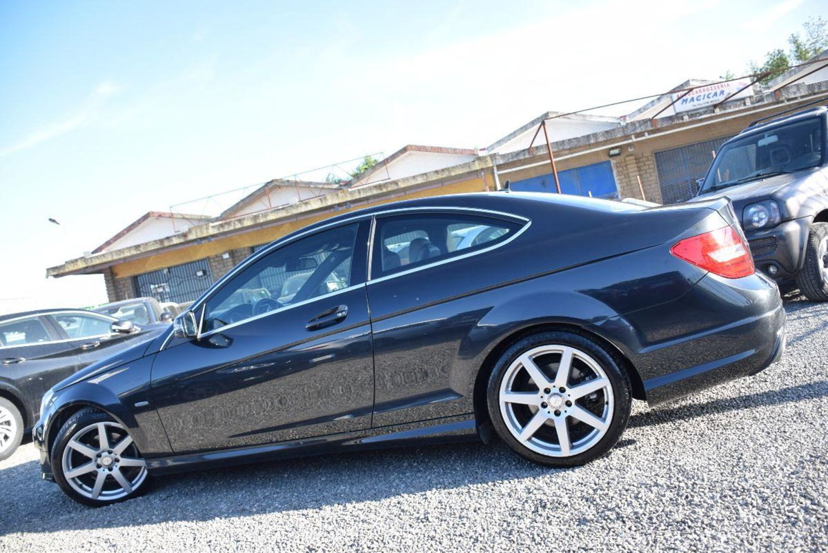 Mercedes-Benz Classe C Coupé 220 CDI Coupé Avantgarde (16)