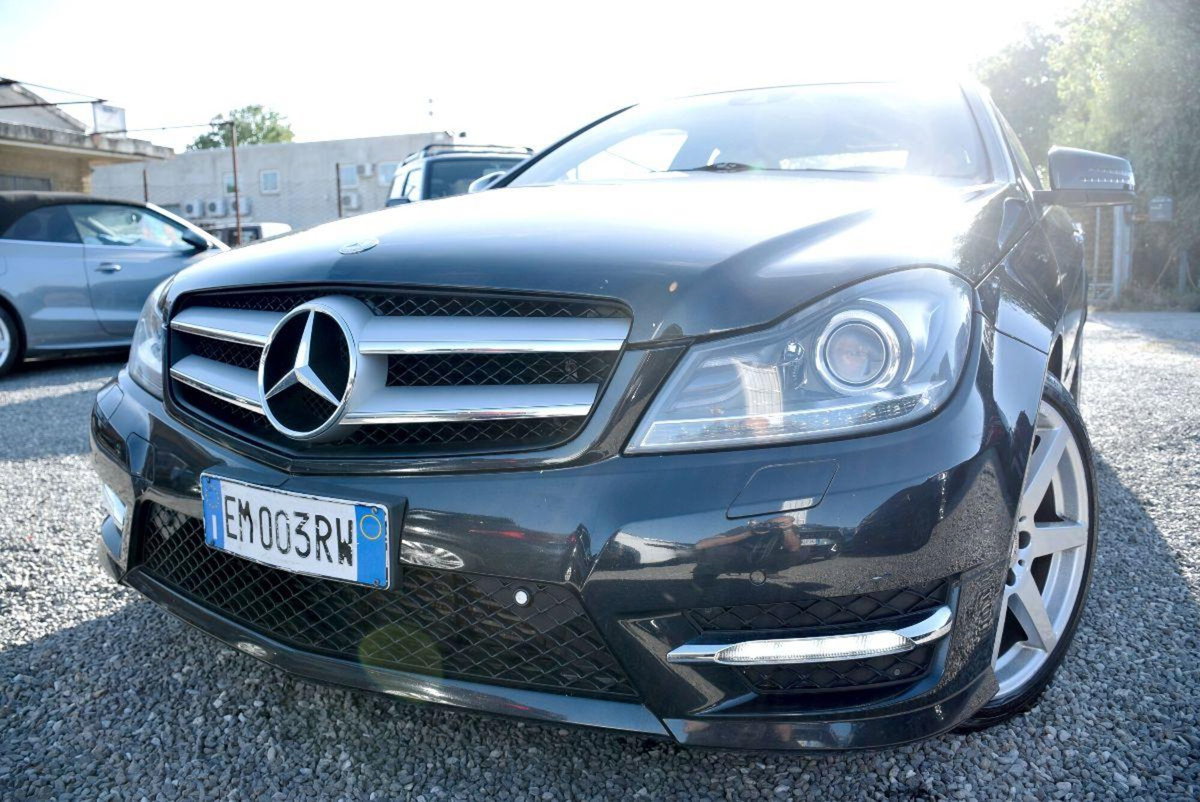 Mercedes-Benz Classe C Coupé 220 CDI Coupé Avantgarde (19)