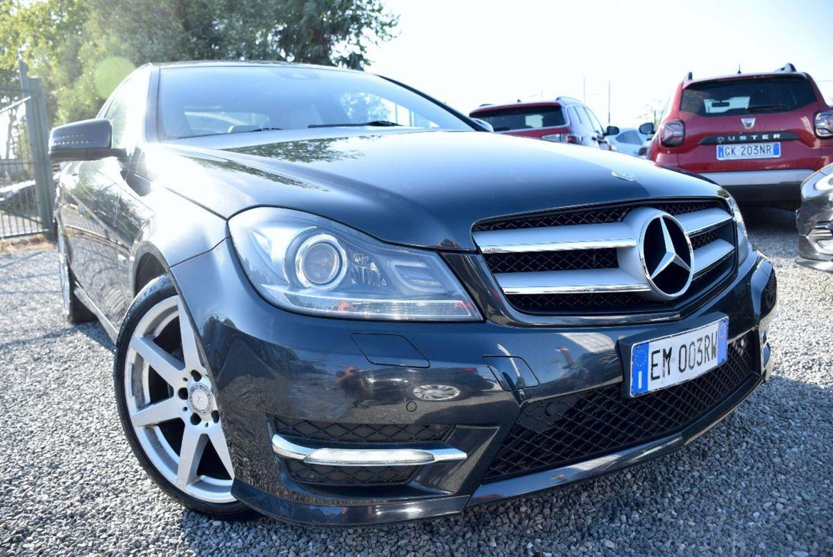 Mercedes-Benz Classe C Coupé 220 CDI Coupé Avantgarde (2)
