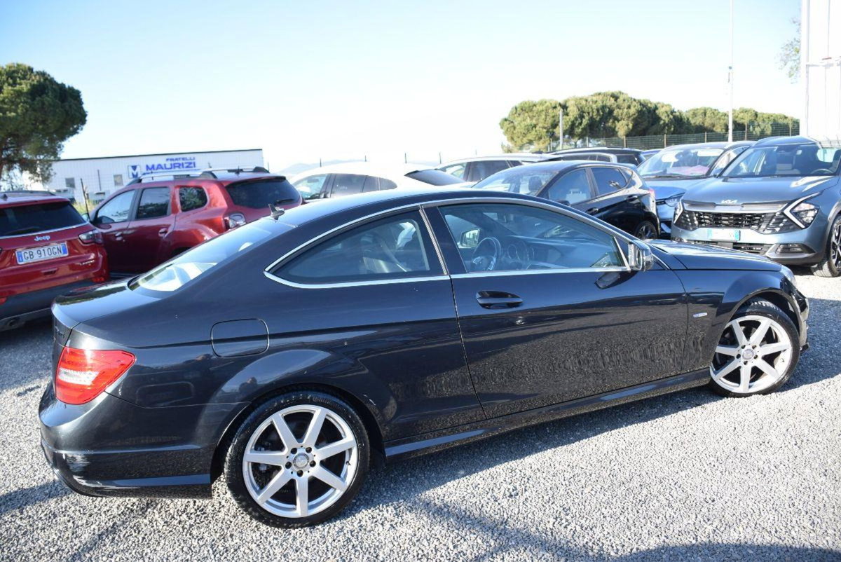 Mercedes-Benz Classe C Coupé 220 CDI Coupé Avantgarde (20)