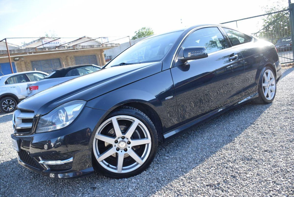 Mercedes-Benz Classe C Coupé 220 CDI Coupé Avantgarde (4)