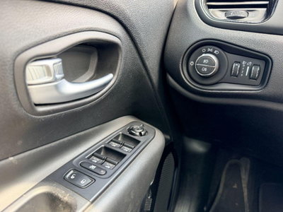Jeep Renegade 1.6 Mjt DDCT 120 CV Limited (16)