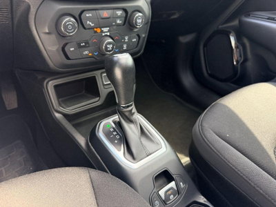 Jeep Renegade 1.6 Mjt DDCT 120 CV Limited (17)