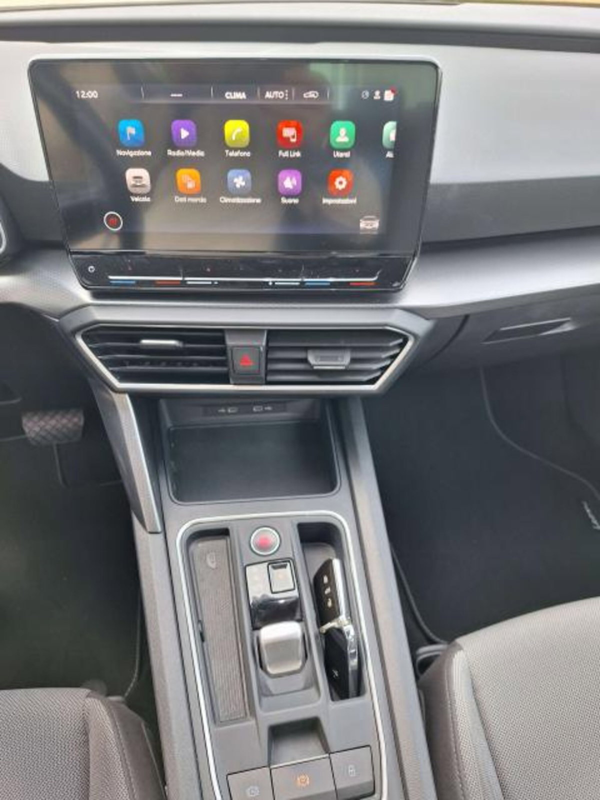 SEAT Leon ST Sportstourer 1.5 eTSI 150 CV DSG Business (11)