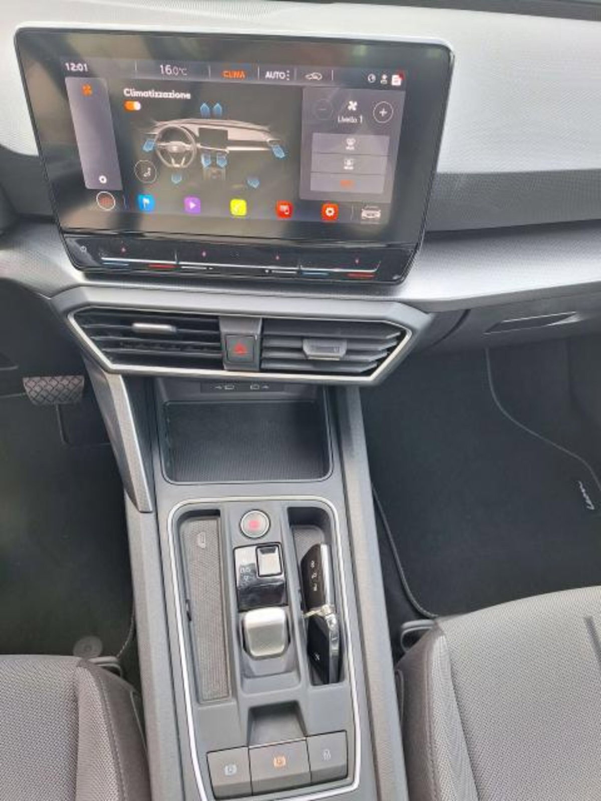 SEAT Leon ST Sportstourer 1.5 eTSI 150 CV DSG Business (12)