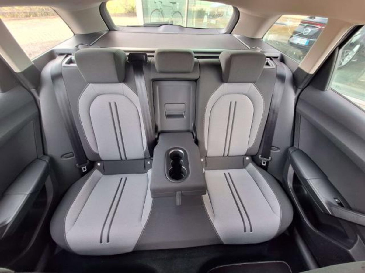 SEAT Leon ST Sportstourer 1.5 eTSI 150 CV DSG Business (15)