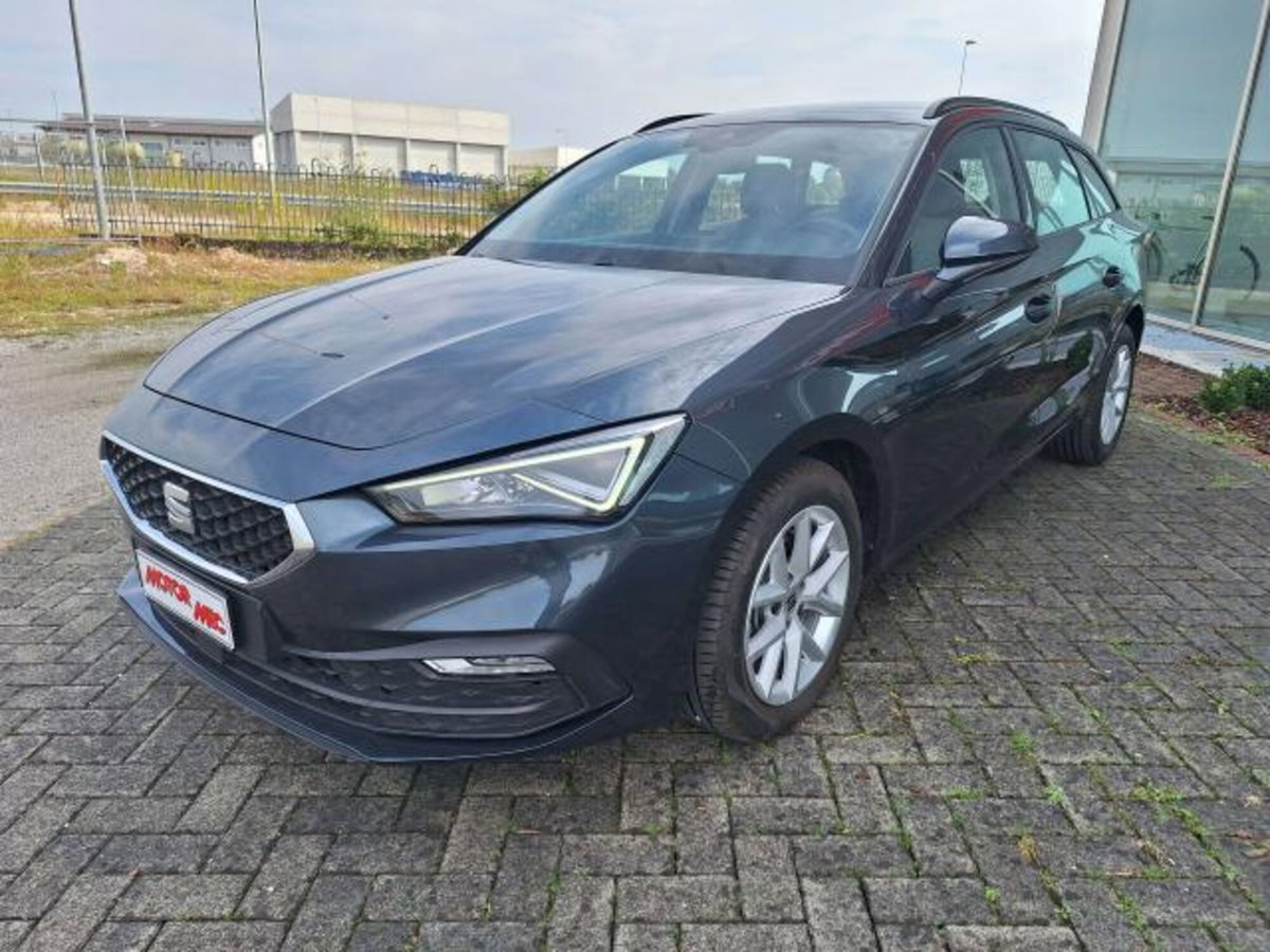 SEAT Leon ST Sportstourer 1.5 eTSI 150 CV DSG Business (3)