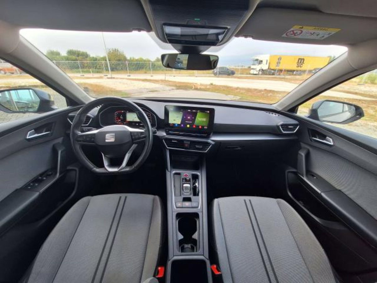 SEAT Leon ST Sportstourer 1.5 eTSI 150 CV DSG Business (8)