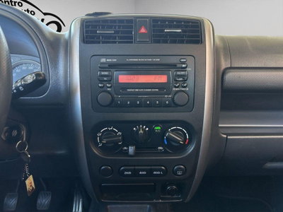 Suzuki Jimny 1.3i 16V cat 4WD JLX (13)