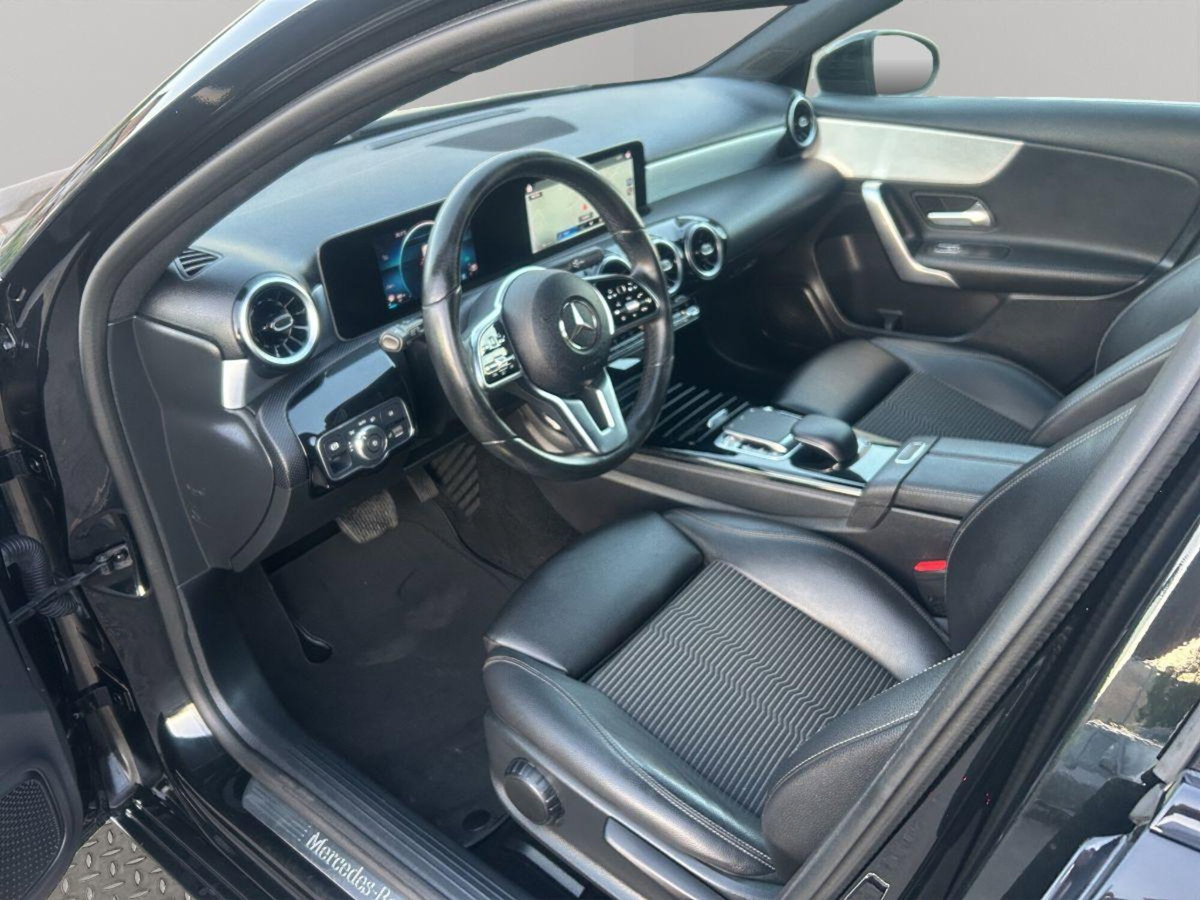 Mercedes-Benz Classe A Sedan 180 d Automatic 4p. Premium (10)