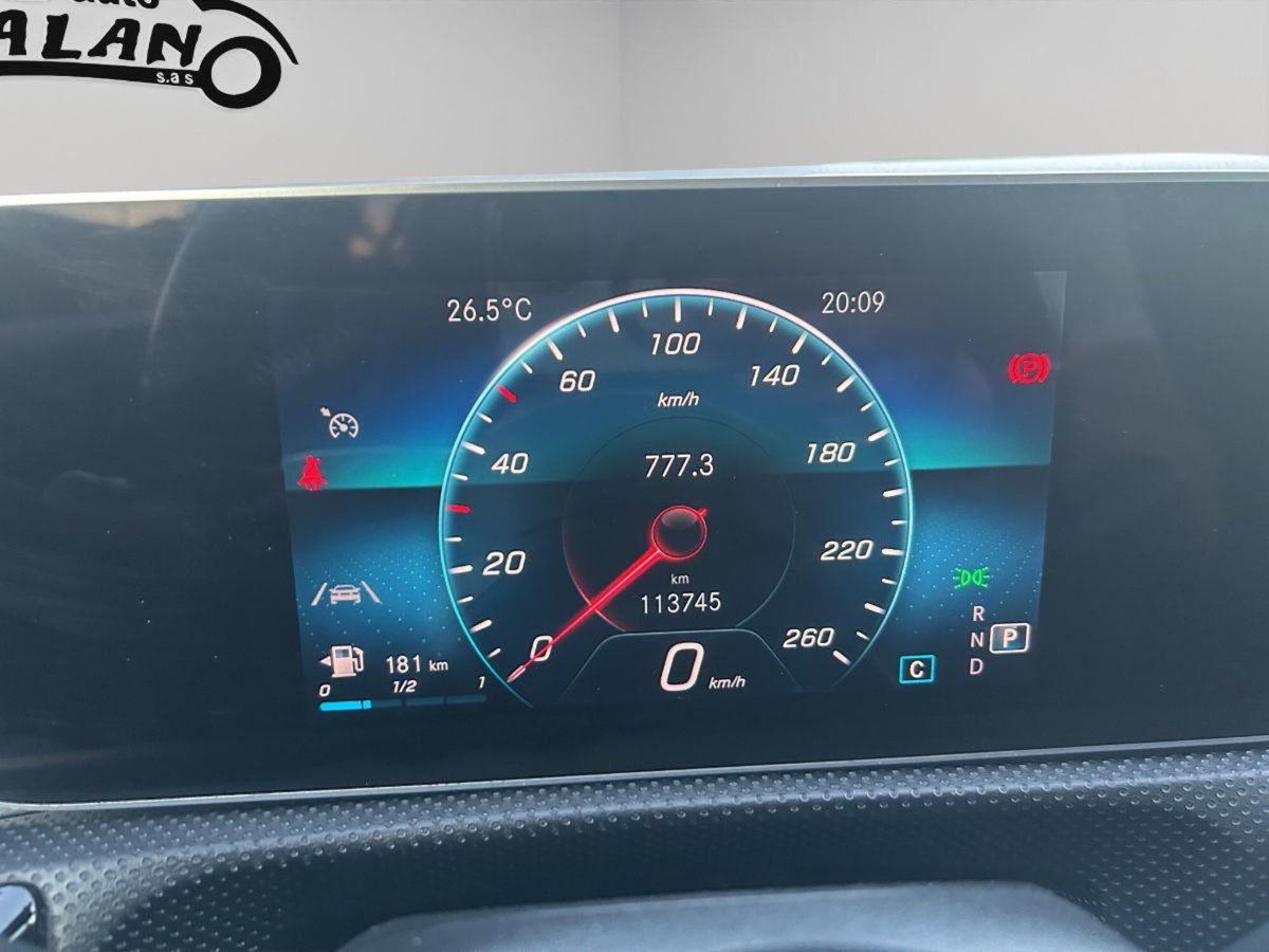Mercedes-Benz Classe A Sedan 180 d Automatic 4p. Premium (19)