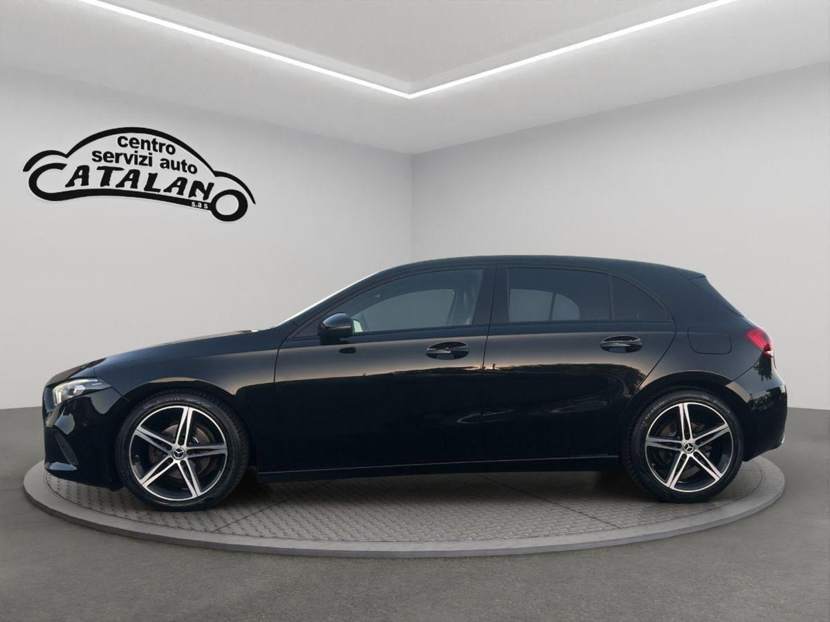 Mercedes-Benz Classe A Sedan 180 d Automatic 4p. Premium (2)