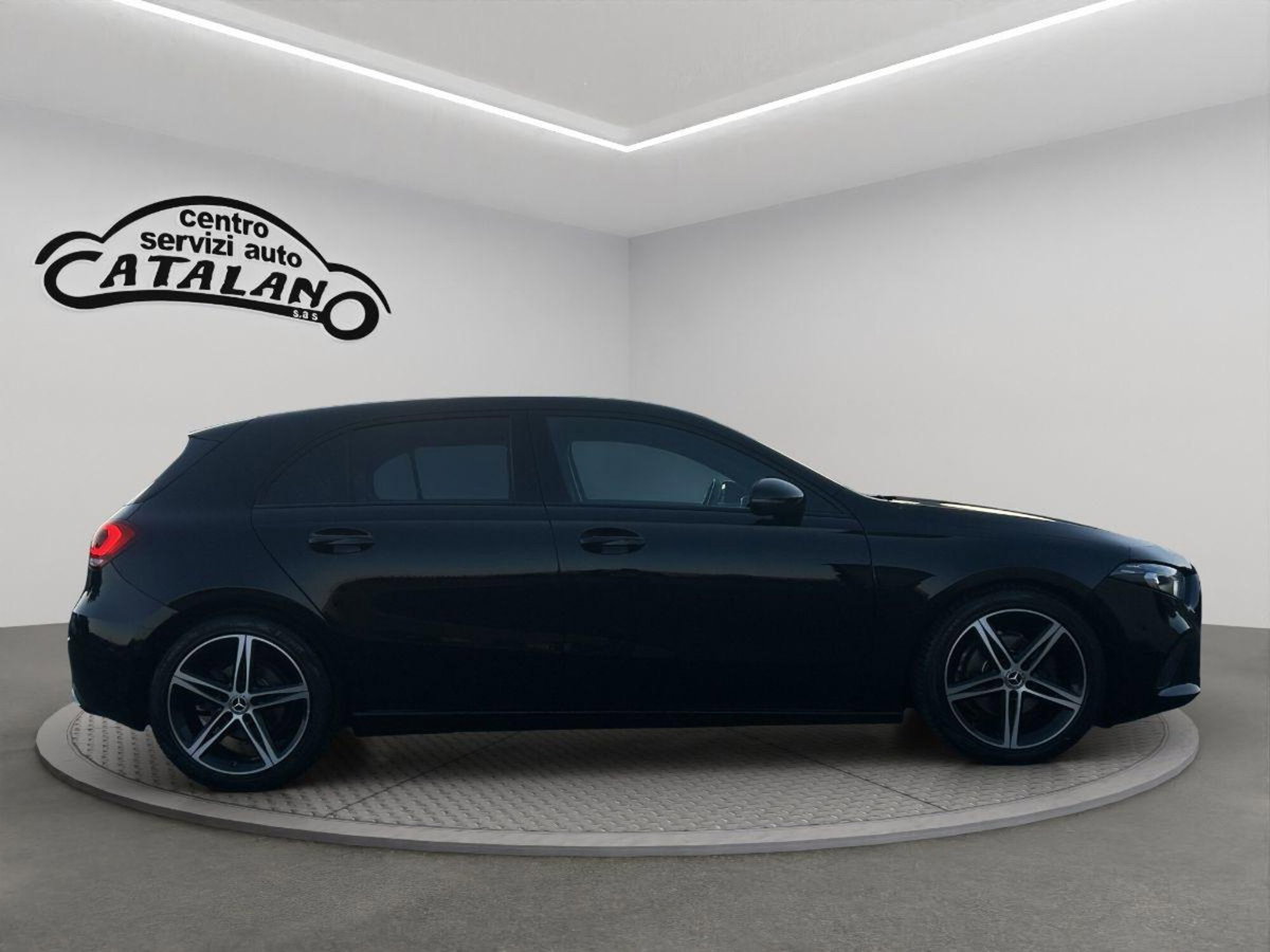 Mercedes-Benz Classe A Sedan 180 d Automatic 4p. Premium (6)