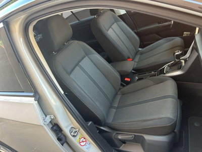 Volkswagen T-Roc 2.0 tdi Edition 150cv dsg (20)