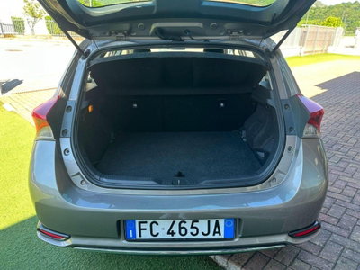 Toyota Auris 1.8 Hybrid Active (11)