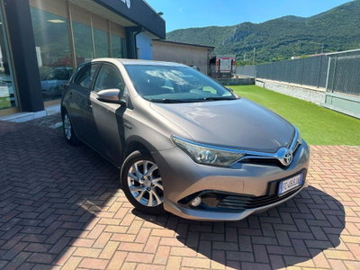 Toyota Auris 1.8 Hybrid Active (2)