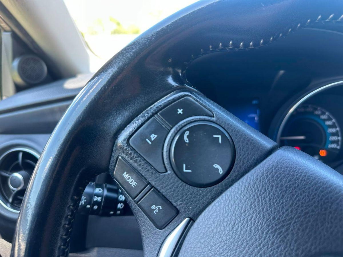 Toyota Auris 1.8 Hybrid Active (20)