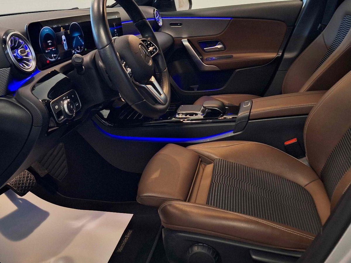 Mercedes-Benz Classe A 180 d Automatic Sport (13)