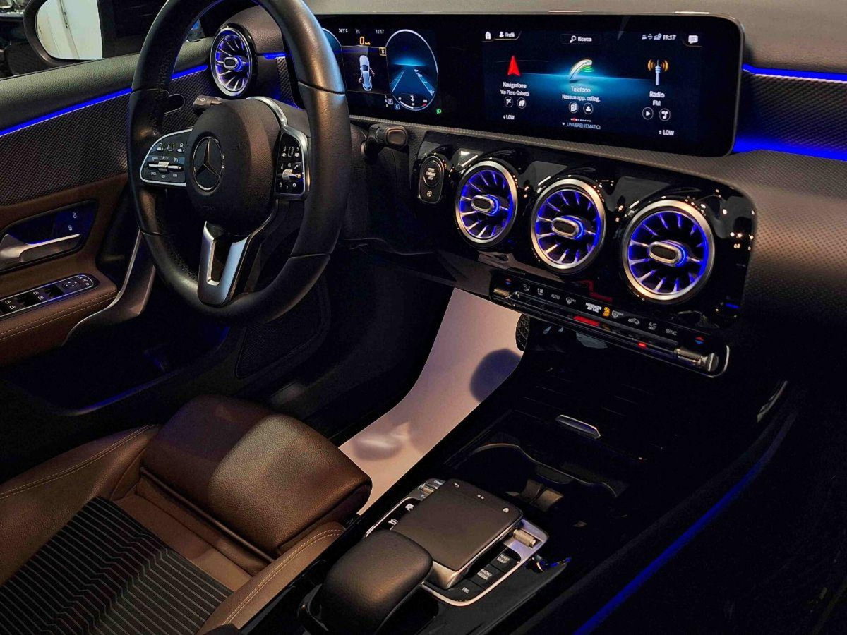Mercedes-Benz Classe A 180 d Automatic Sport (14)