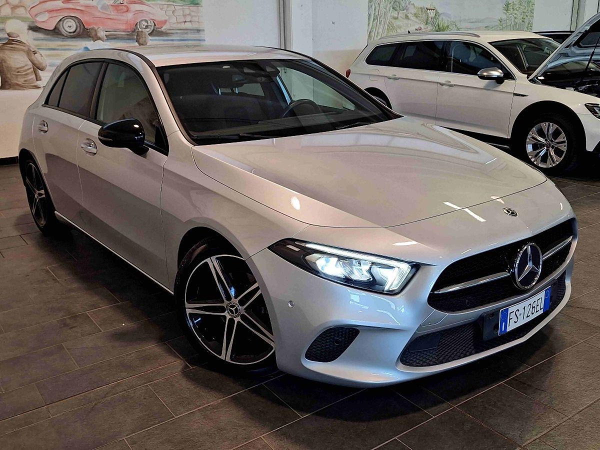 Mercedes-Benz Classe A 180 d Automatic Sport (2)