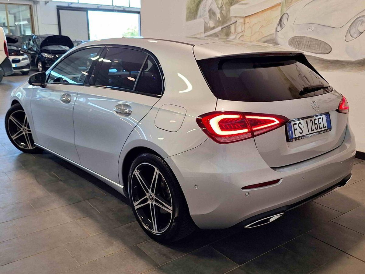 Mercedes-Benz Classe A 180 d Automatic Sport (5)