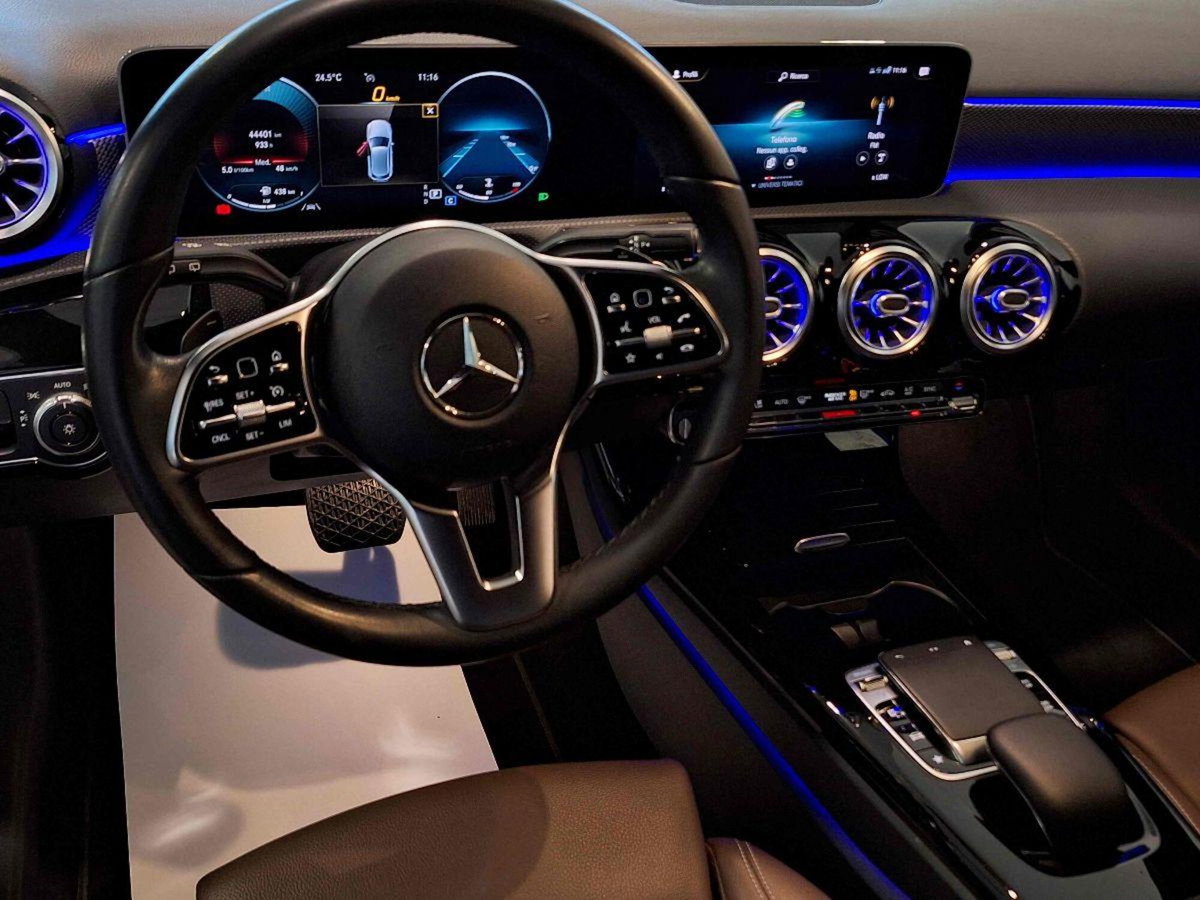 Mercedes-Benz Classe A 180 d Automatic Sport (8)