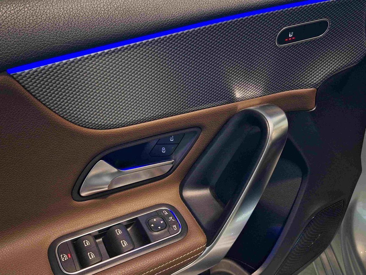Mercedes-Benz Classe A 180 d Automatic Sport (11)