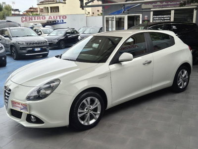 Alfa Romeo Giulietta 1.6 JTDm-2 Exclusive (5)