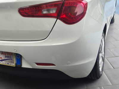 Alfa Romeo Giulietta 1.6 JTDm-2 Exclusive (7)
