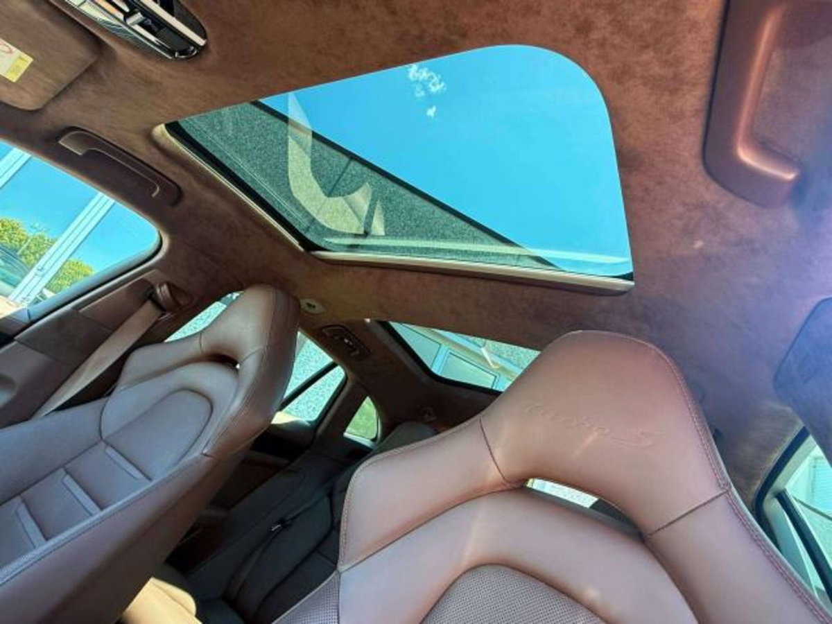 Porsche Panamera Sport Turismo 4.0 Turbo S E-Hybrid Sport Turismo (9)