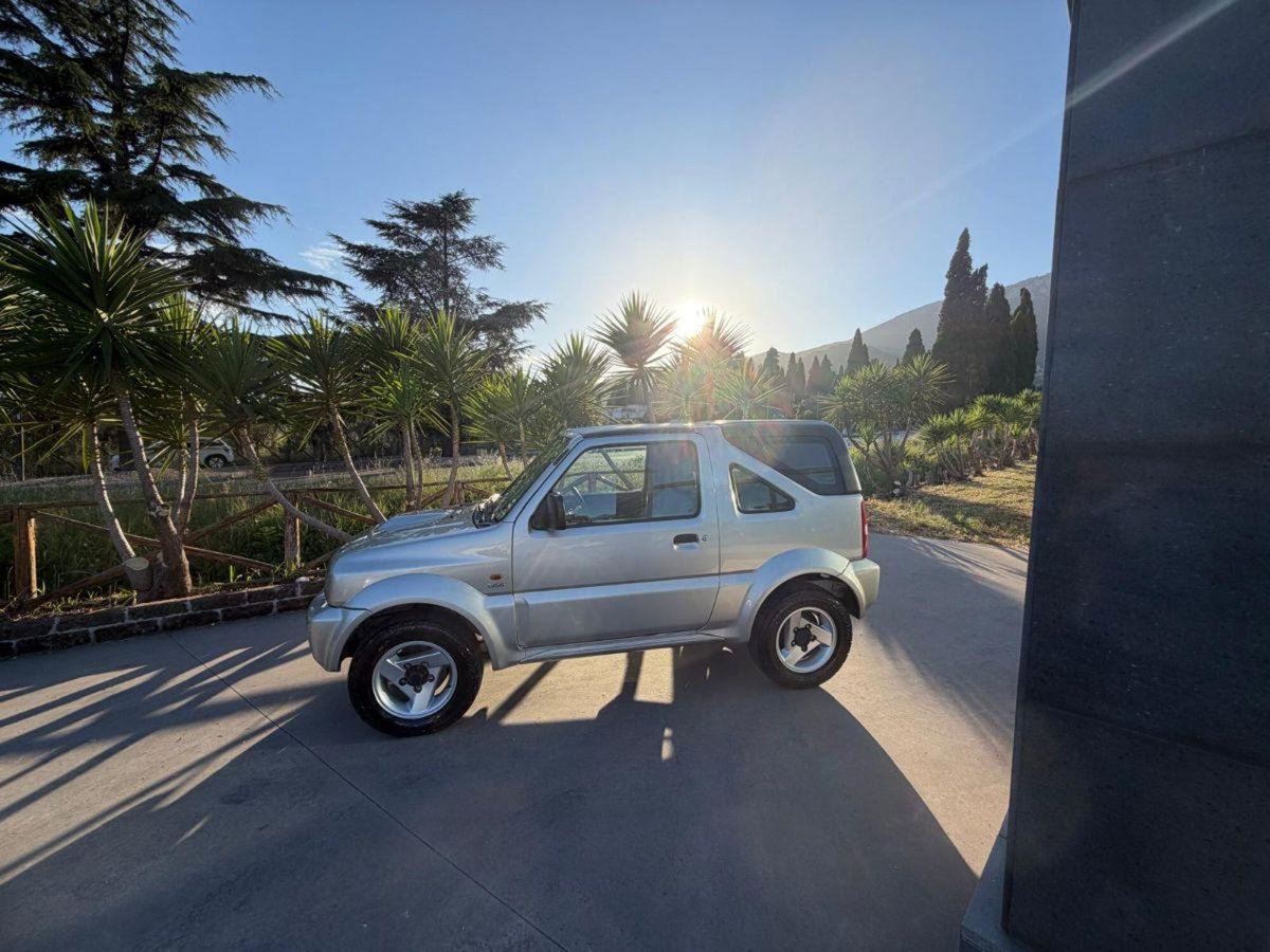 Suzuki Jimny 1.5 DDiS cat 4WD JLX Più (2)