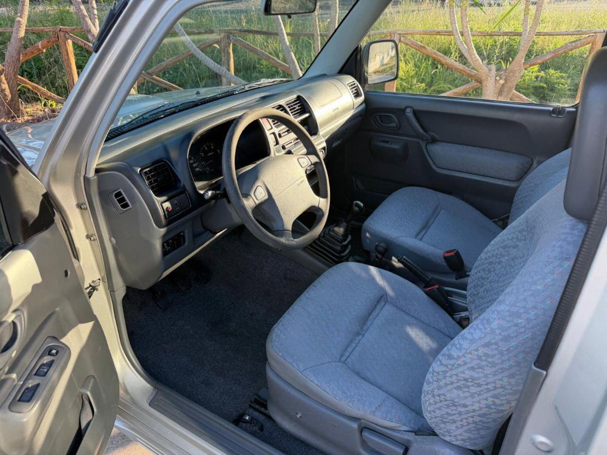 Suzuki Jimny 1.5 DDiS cat 4WD JLX Più (6)
