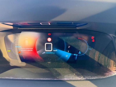 Peugeot 2008 PureTech 100 S&S Allure (13)