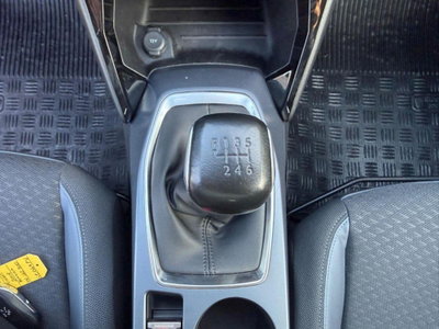 Peugeot 2008 PureTech 100 S&S Allure (16)