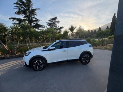 Peugeot 2008 PureTech 100 S&S Allure (2)