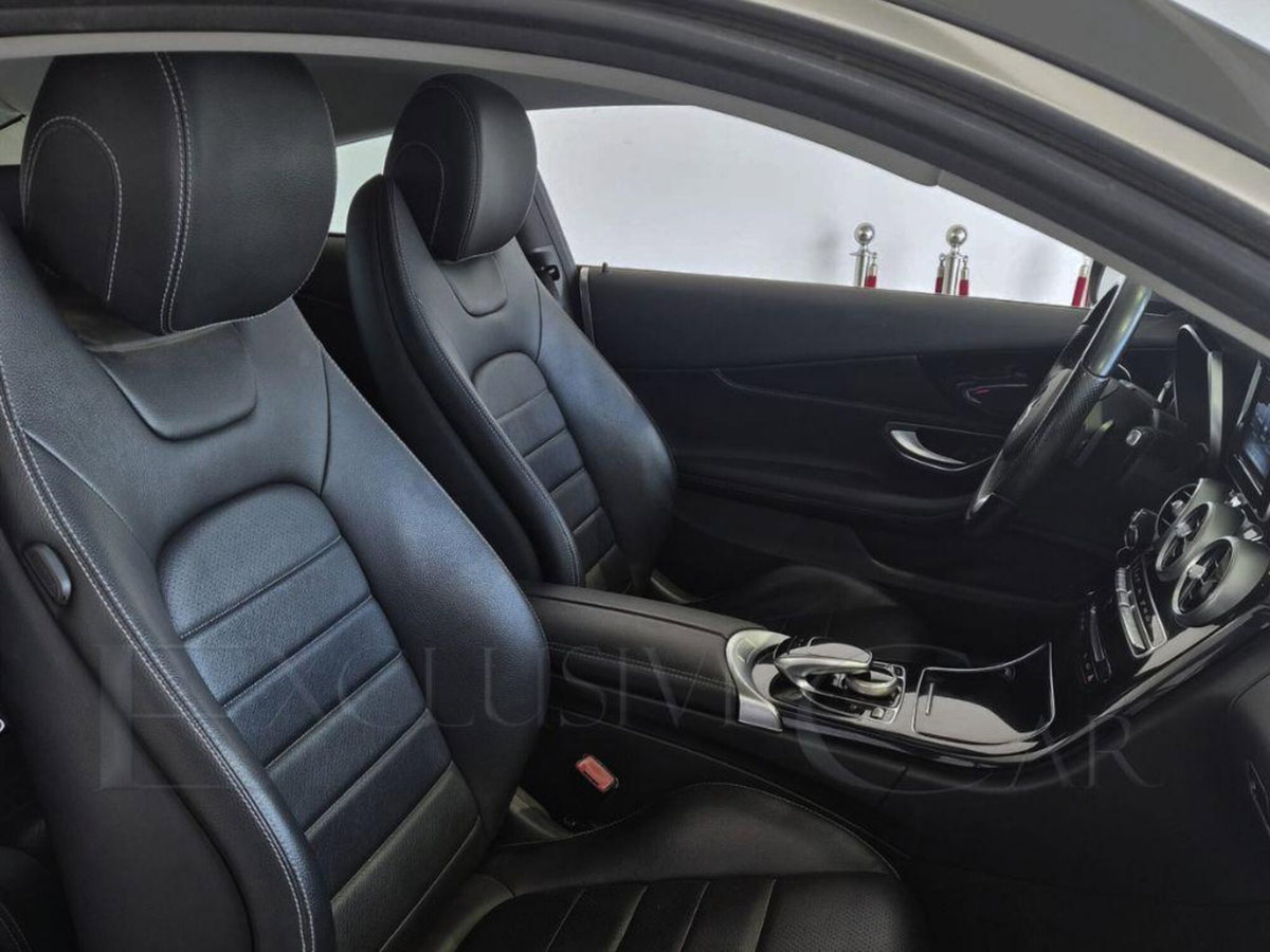Mercedes-Benz Classe C Coupé 220 d Auto 4Matic Coupé Sport (11)