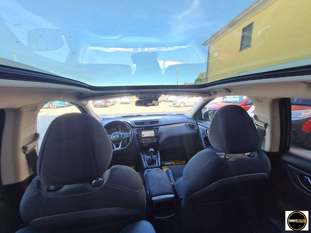 Nissan Qashqai 1.5 dCi N-Connecta (16)