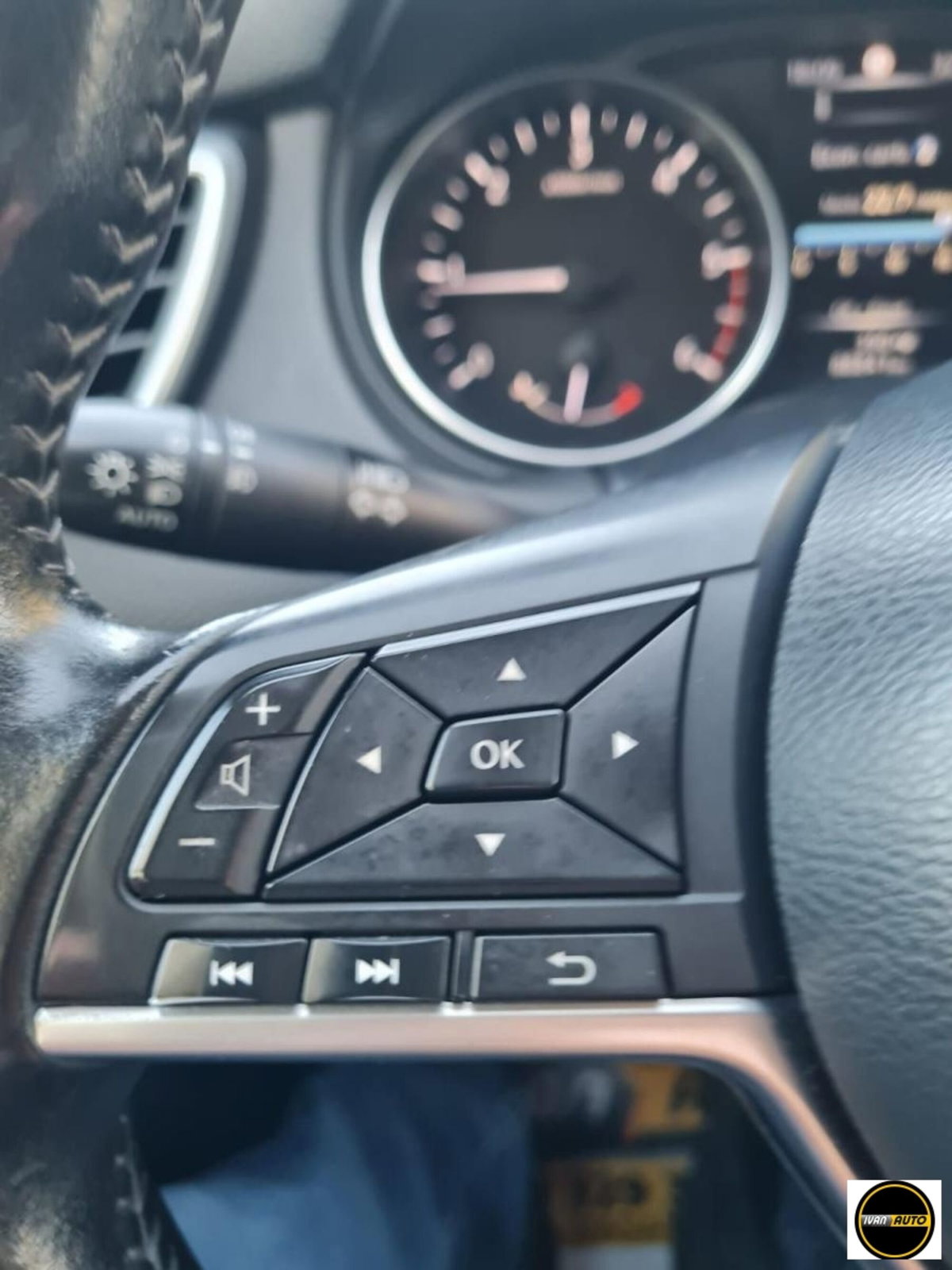 Nissan Qashqai 1.5 dCi N-Connecta (20)
