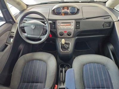 Lancia Musa Argento (11)