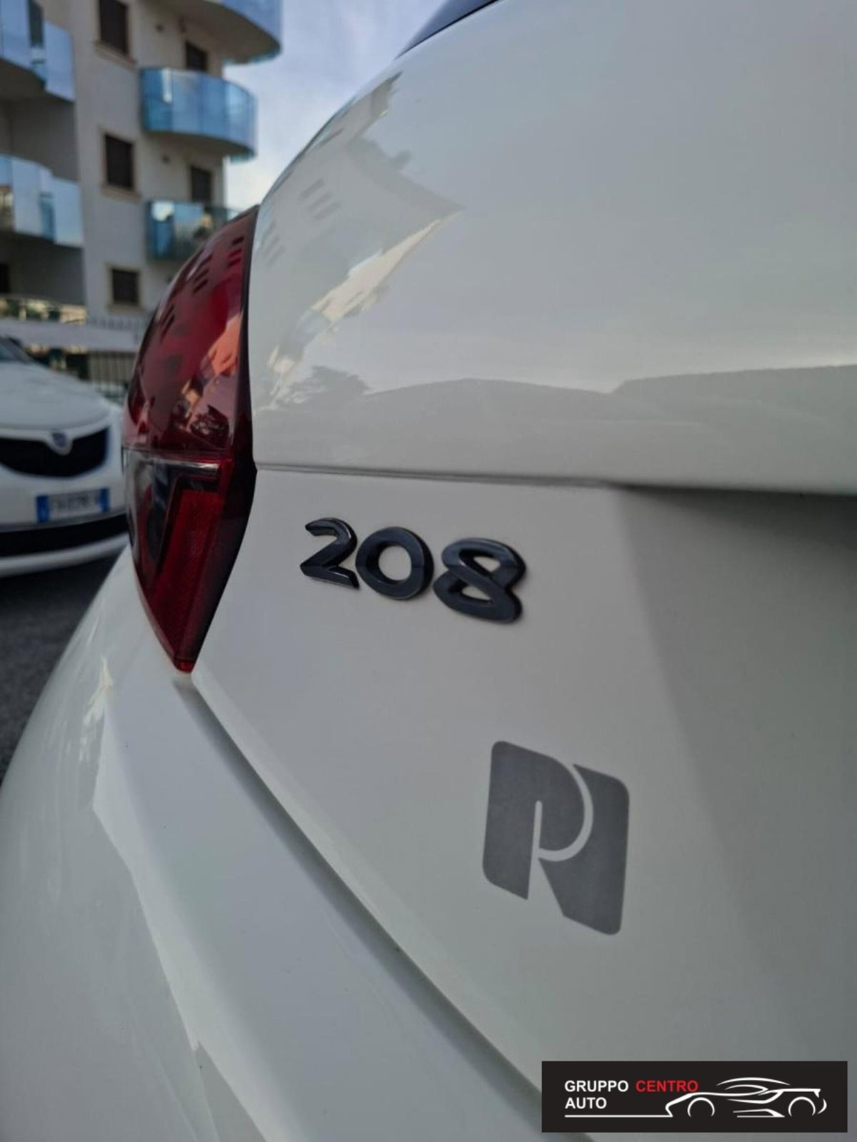Peugeot 208 BlueHDi 100 Stop&Start 5 porte Allure (8)