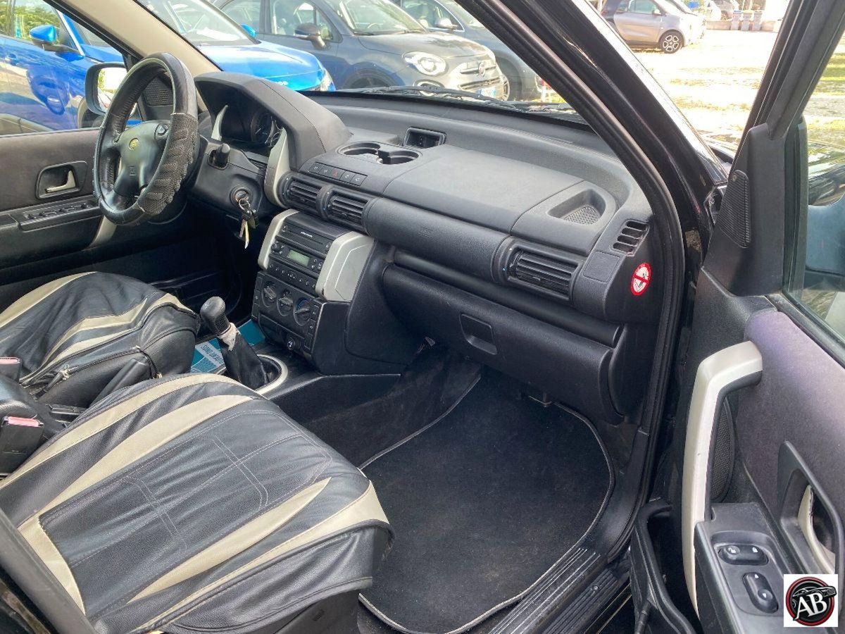 Land Rover Freelander 2.0 Td4 16V cat S.W. SE (15)