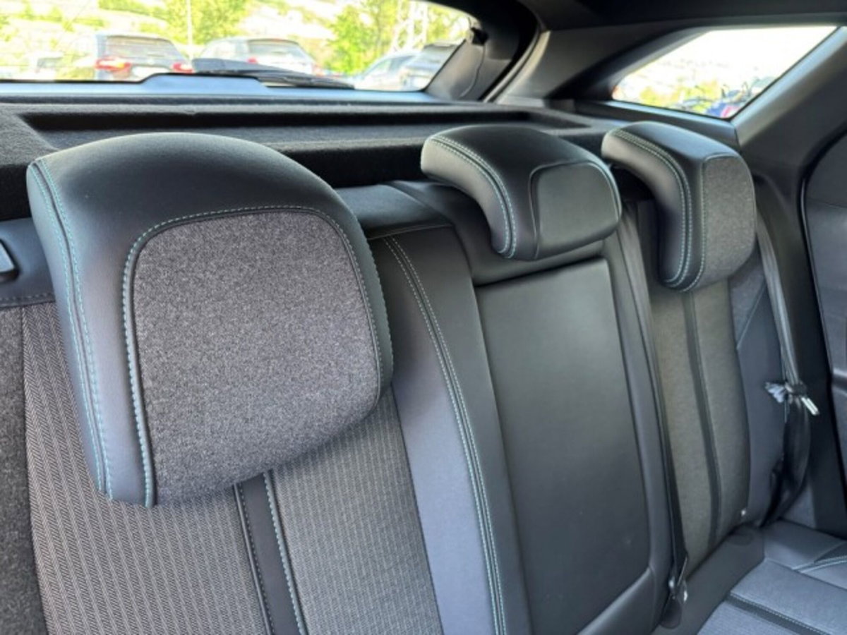 Peugeot 3008 BlueHDi 130 S&S EAT8 Allure Pack (17)
